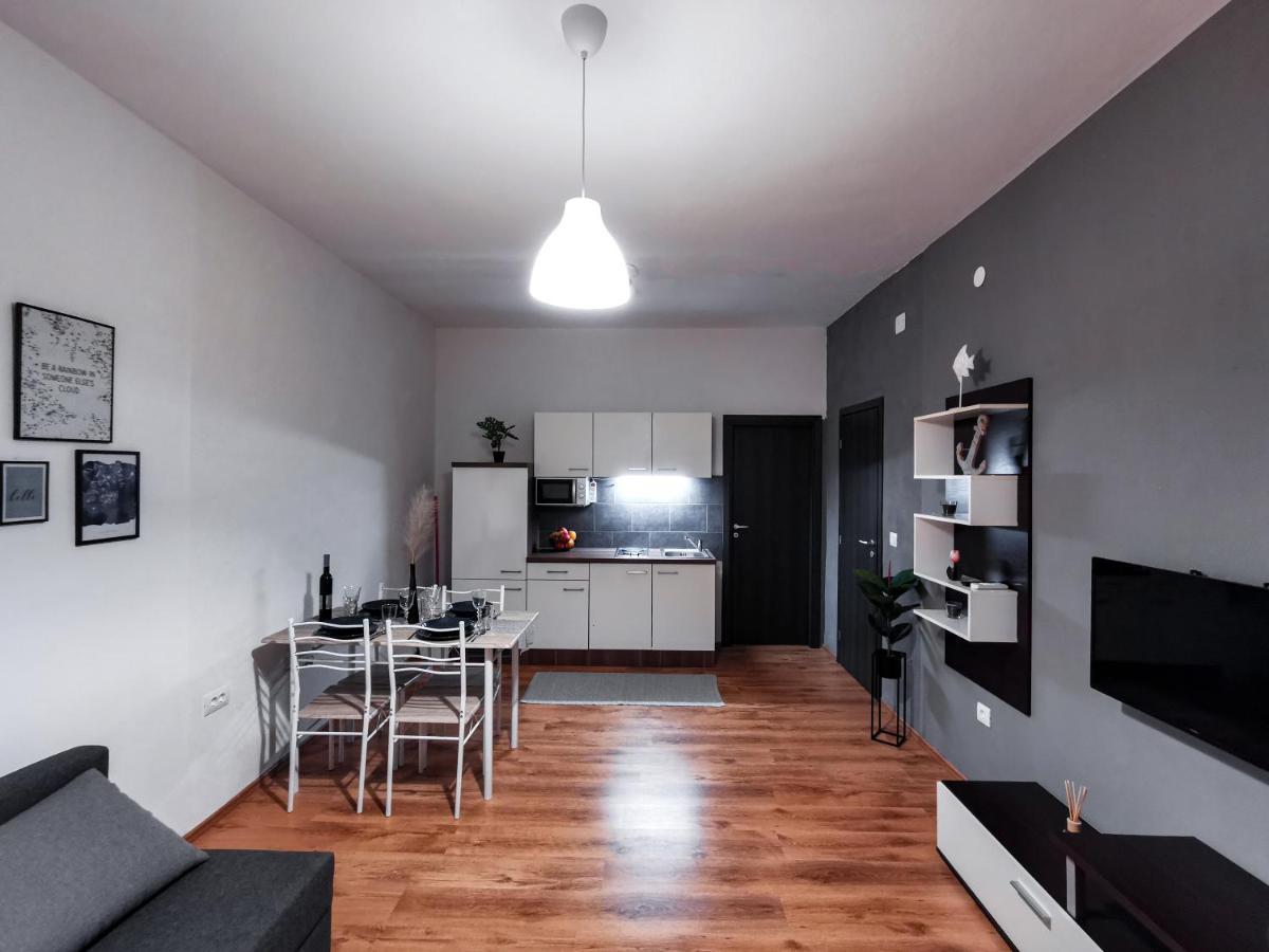 Apartments & Studio Pekica 로비니 외부 사진