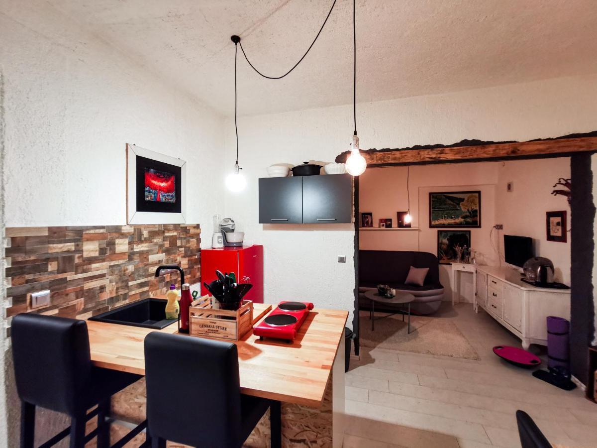 Apartments & Studio Pekica 로비니 외부 사진